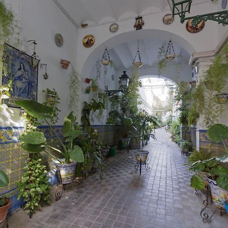 Castilla Triana Courtyard By Valcambre Sevilha Exterior foto