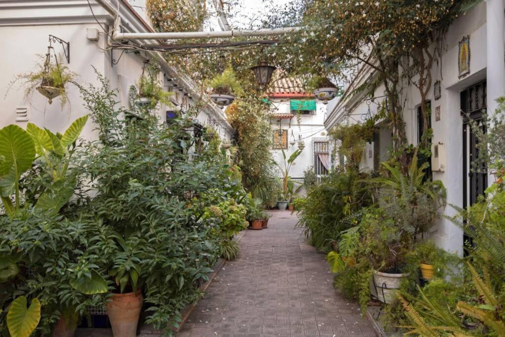 Castilla Triana Courtyard By Valcambre Sevilha Exterior foto